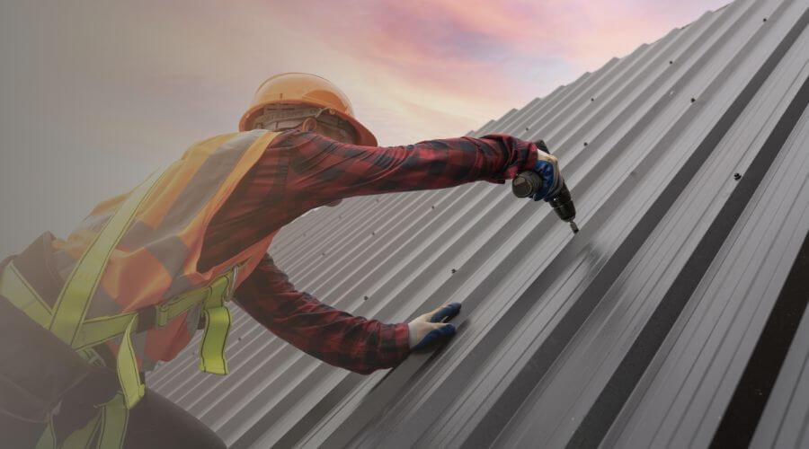 Professional gutter cleaning in Petaca, NM